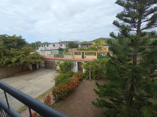 Imagen 14 de 14 de Re/max 2mil Vende Casa Quinta De 2 Pisos En Altagracia - Isla De Margarita