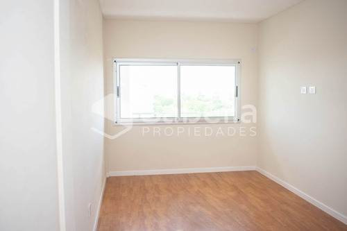 Imagen 7 de 17 de Venta Departamento 1 Dormitorio, Frente A Plaza Irigoyen,