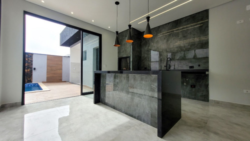 Casa No Condomínio Ouroville Para Venda, 3 Dorm. Com Suíte - Taubaté / Sp