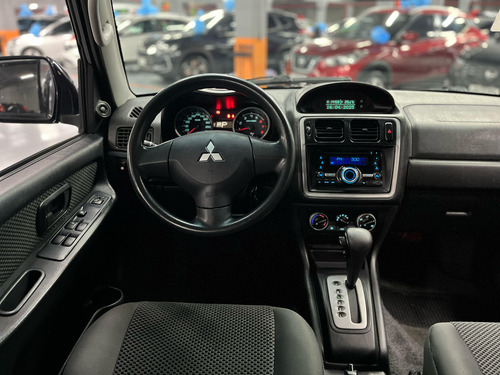 Mitsubishi Pajero TR4 2.0 4x2 Flex Aut. 5p