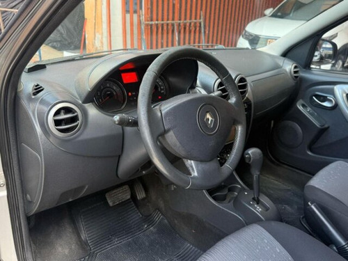 Renault Logan 1.6 EXPRESSION 16V FLEX 4P AUTOMÁTICO