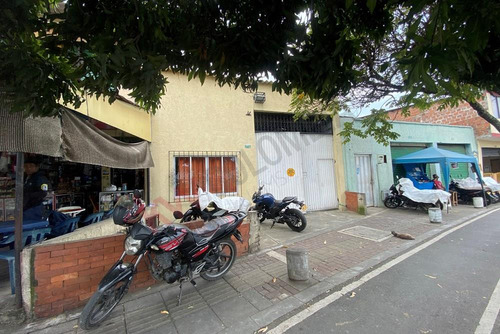 Se Vende Amplia Casa Con Potencial Para Negocio En Villanueva, Oriente De Cali-7616