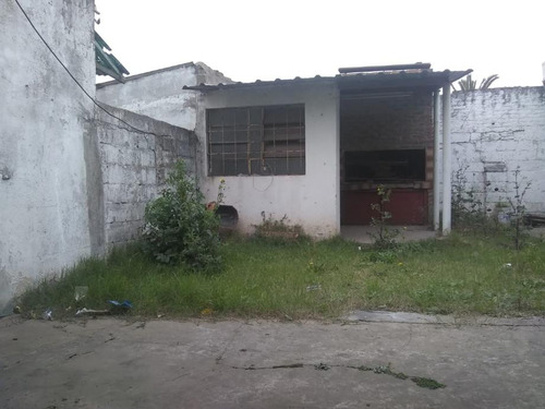 Casa Para 2 Familias En Venta En Paso Del Rey Norte