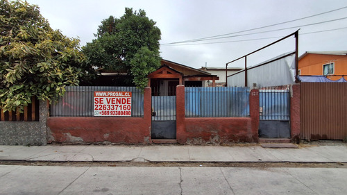Casa En Venta De 1 Dorm. En El Bosque