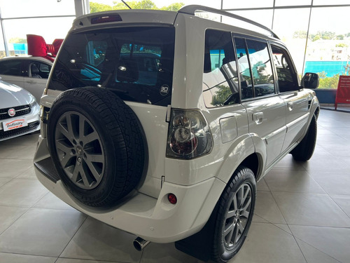 Mitsubishi Pajero TR4 2.0 4x2 Flex Aut. 5p