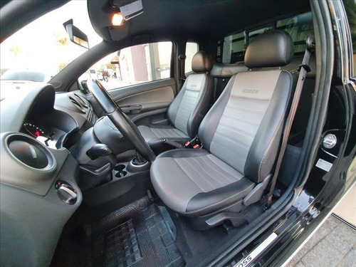 Imagem 8 de 9 de Volkswagen Saveiro 1.6 Cross Ce 16v