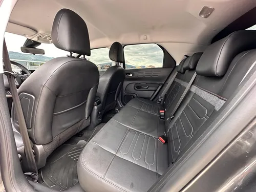 Citroën C4 Cactus 1.6 Shine Turbo Aut