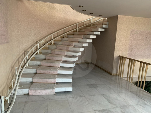 Casa En Venta En Lomas Altas