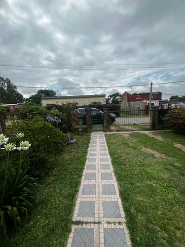 Venta Casas Cerro, La Paloma, Casa Y 2 Aptos En Un Padrón Cno Alianza 2149 Esq. Congreso De Avalos