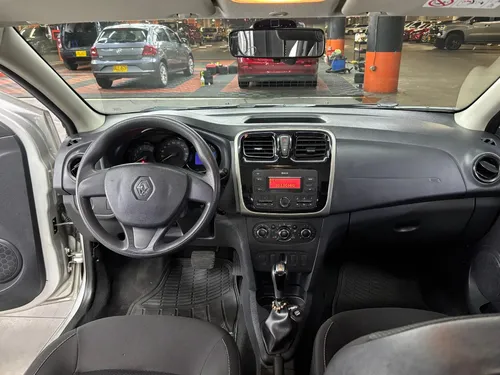 Renault Logan 1.6 Expression / Life +