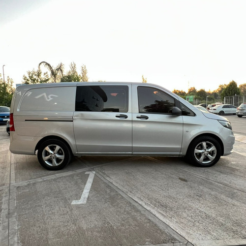 Imagen 8 de 19 de Mercedes-benz Vito 1.6 111 Cdi Furgon Mixto Aa 114cv