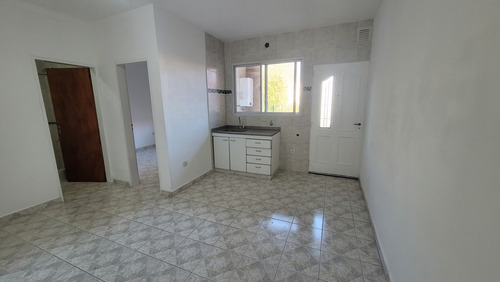 Alquiler Departamento De Dos Ambientes En Wilde