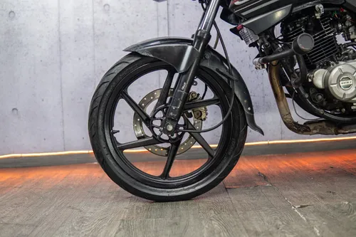 Bajaj Pulsar Ss 220 2016