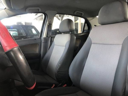 Imagem 8 de 8 de Volkswagen Voyage 1.0 Mi 8v Flex 4p Manual