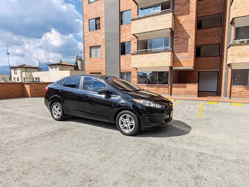 Ford Fiesta Se Sedan