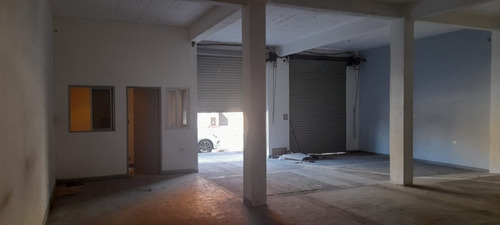 Gran Local 11 X 16,50 Ideal Mercado, Mayorista, Gimnasio, Iglesia En G Catan