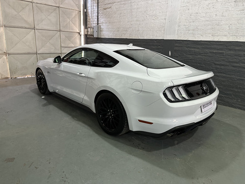 Ford Mustang 5.0 Gt 421cv