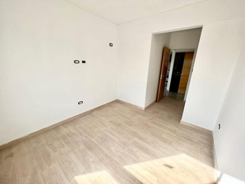 Imagen 15 de 15 de Departamento De 2 Ambientes Al Frente Con Balcon