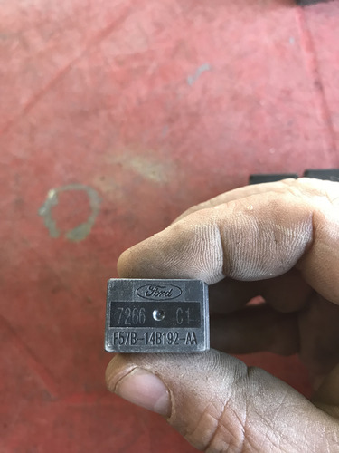 F57b 14b192 Aa Relay De Caja Fusibles Ford Varios Autos (Usado)