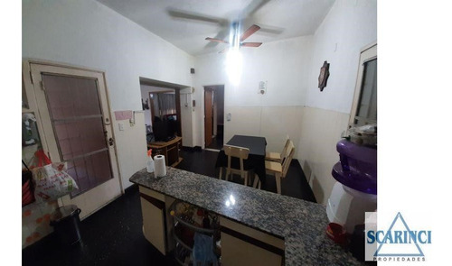 Padre Silberman Al 1300 - S. Lugares.- Casa Ideal Para 2 Familias.