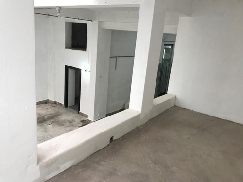 Venta O Alquiler Deposito 190 M2 Barrio Reus