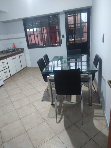 Imagen 6 de 19 de Triplex 4 Ambientes Con Cochera Y Patio.