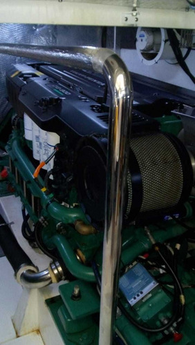 Lancha Schaefer 620, Ano 2014. Volvo D13 - Marina Atlântica