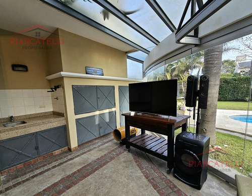 Venta De Casa En Campos De Alvarez Con 4 Habitaciones