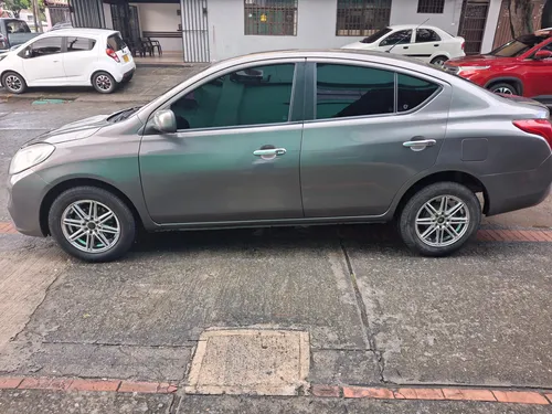 Nissan Versa 1.6 Advance