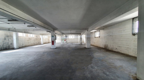 Edificio Local Comercial Deposito Oficina Alquiler Zona Ind De La Trinidad 3541 Mts2 Sonmetros2