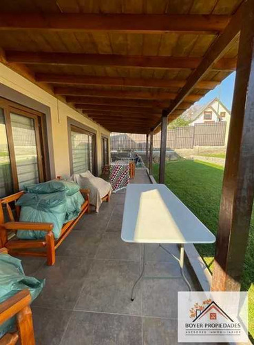 Condominio / Piscina / 4d 3b Oportunidad (83024)