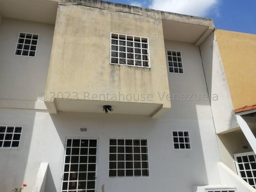 Imagen 3 de 30 de ||**|| Casa En Alquiler Final Av. La Mata, Cocina Semi Equipada, Céntrica, Amplia Cod Flex #23-19051/* 0414-523-21-38*/