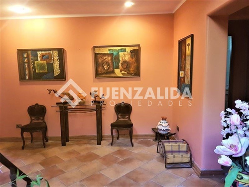 Casa En Venta De 5 Dorm. En Viña Del Mar