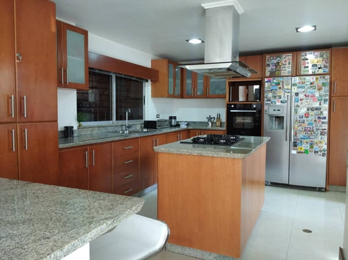 Imagen 9 de 15 de Linda Santos Alquila Townhouse En El Parral, Al Final 4 Avenidas, 212m2. 0414 4150107