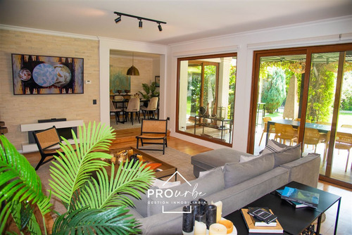 Casa En Arriendo De 5 Dorm. En Las Condes