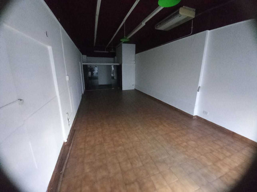Imagen 2 de 7 de Local En Alquiler Sobre Tucuman 287, Centro.