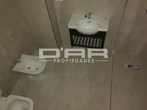Imagen 5 de 6 de A Estrenar Monoambiente Con Balcon! 33m2 - Caaguazu 7200