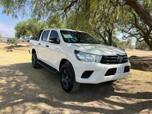 Toyota Hilux 2.7 Cabina Doble Base Mt