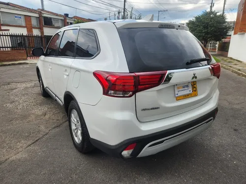 Mitsubishi Outlander 2.4 Kaiteki