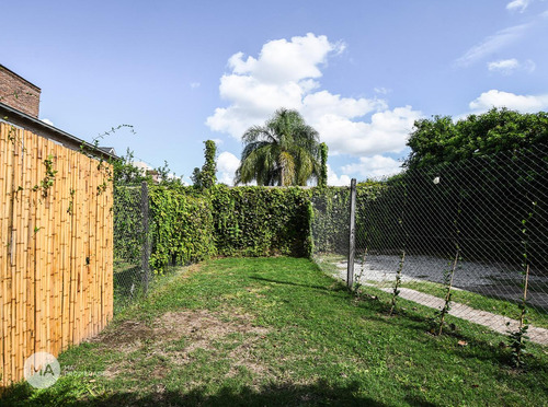 Casa 1 Dormitorio-j.j Paso 8400-rosario Fisherton | Venta