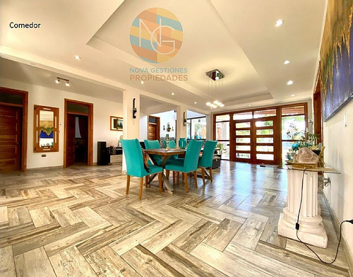 Casa En La Florida, 1000 M2 De Terreno, 350 M2 Construidos.
