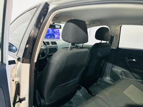 Volkswagen Vento 1.6 Starline At
