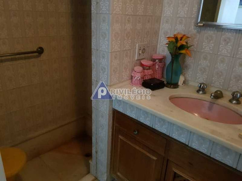 Apartamento À Venda, 3 Quartos, 1 Vaga, Copacabana - Rio De Janeiro/rj - 7004