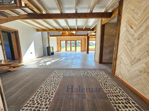Arriendo Amplia Casa Nueva 4d/4b En Puerto Varas