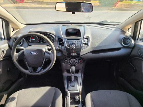 Imagen 9 de 15 de Ford Fiesta S 2014