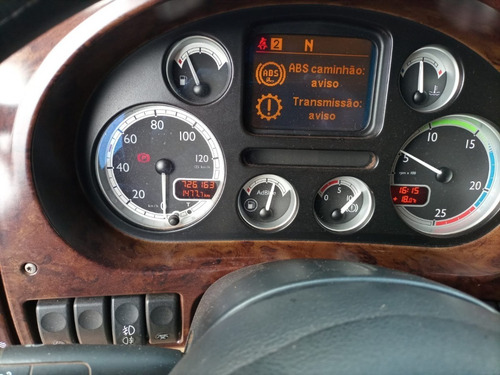 Imagem 8 de 15 de Daf 105.460 Xf 6x4 2014 Automático