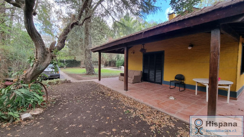 Líndísima Casa En Venta En Del Viso, Barrio Los Jazmines, Sobre Calle Arata