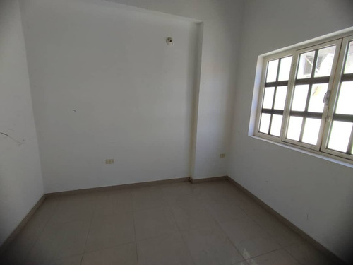 Imagen 4 de 12 de Hermosa Casa En La Mantuana // 04146878567