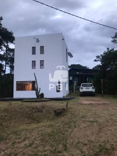 Casa En Venta Ocean Park 2 Dormitorios - Ref : Pbi1421