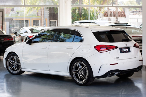 Mercedes-benz A250 Amg-line 211cv 224 Hp - Car Cash